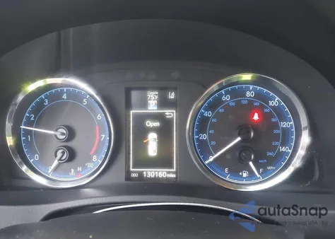 2018 Toyota Corolla Se z USA, uszkodzony, nr VIN 2T1BURHE8JC005794